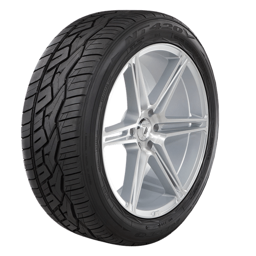 285/40R22 A 110W XL 420V 31 2854022 Nitto TIRE